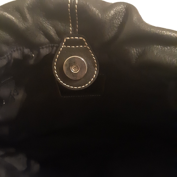 Fossil Women's Black Leather Handbag Purse - Picture 3 of 3